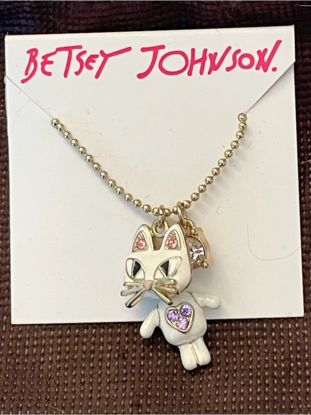 Betsey Johnson white, kitty cat pendant necklace